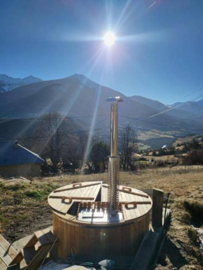 Chalet de montagne, bain scandinave, 35 min des stations Châteauroux-Les-Alpes